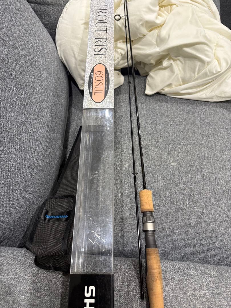 シマノTROUT RISE 60SULトラウトロッド ケース付き
