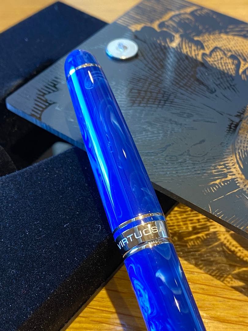 【新品】デルタ 万年筆 ヴィルトゥオーサ DELTA 至極の絶作 マーブルブルー