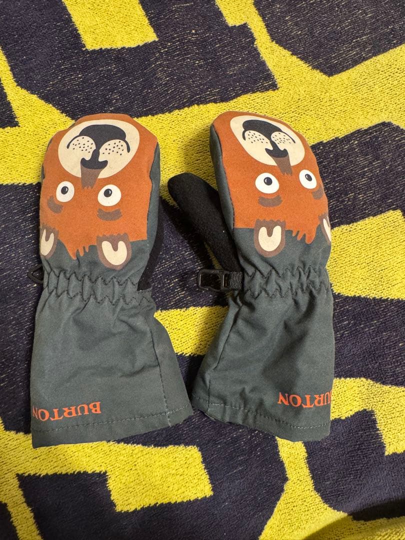 Burton 子ども用スノーボードウェア