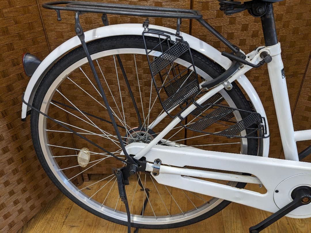 U040 普通自転車　26インチ　ホワイト　シンプルタイプ