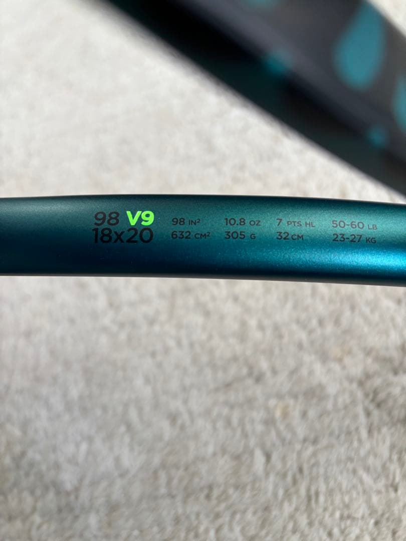 Wilson テニスラケット V9 98インチ 305g 18x20