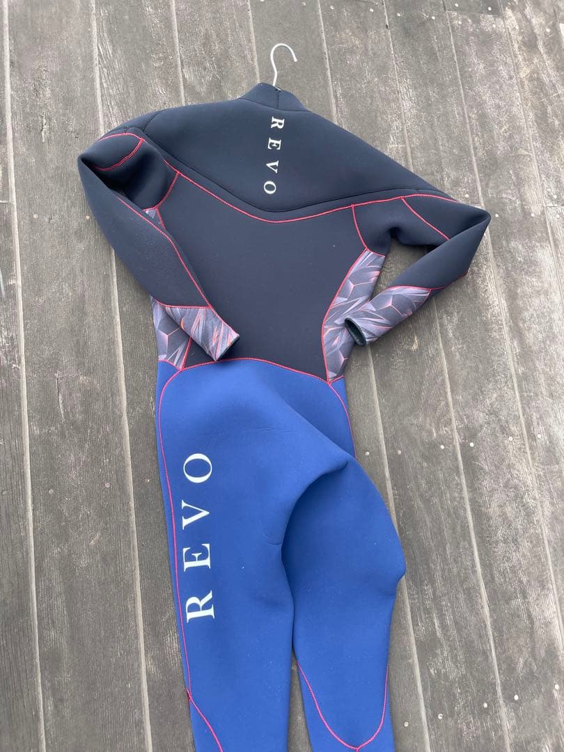 REVO レボリューション　ジャーフル3mm L〜XL相当【秋〜夏前迄】