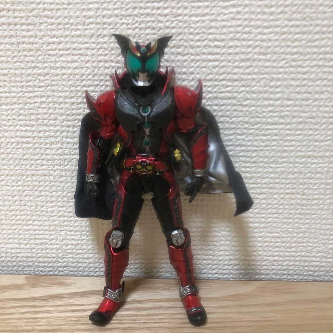S.H.フィギュアーツ (真骨彫製法) 仮面ライダーダークキバ