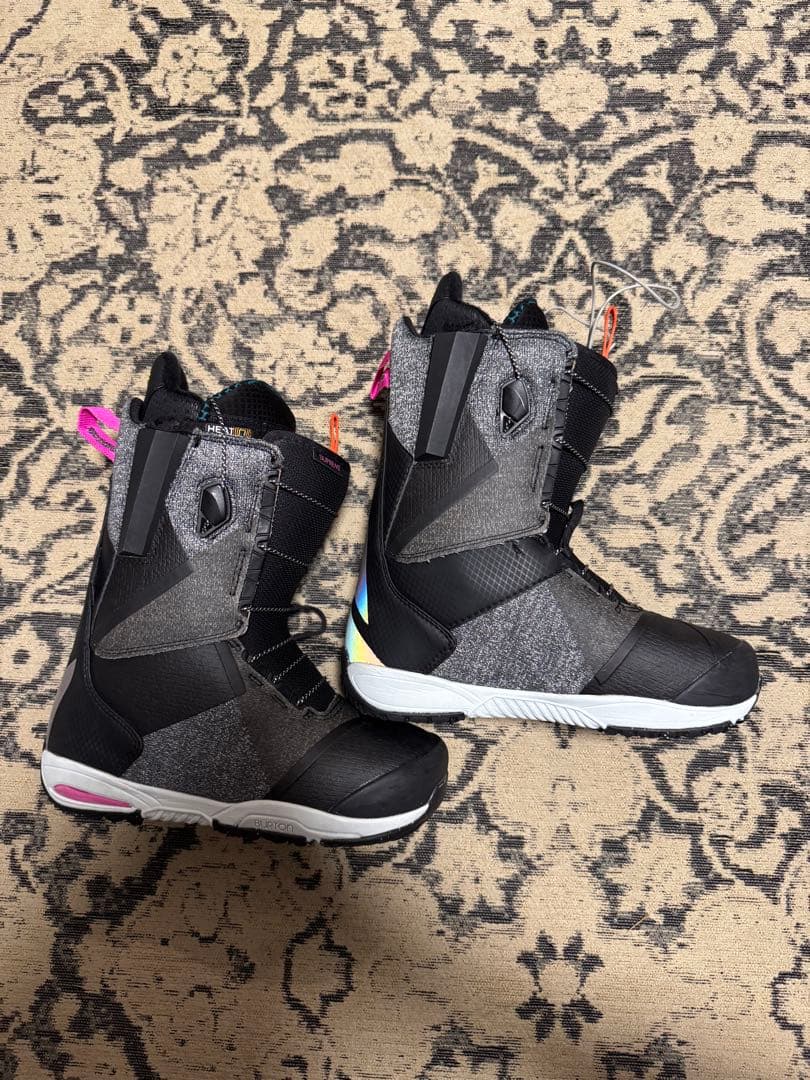 Burton ブーツ　Supreme 22cm