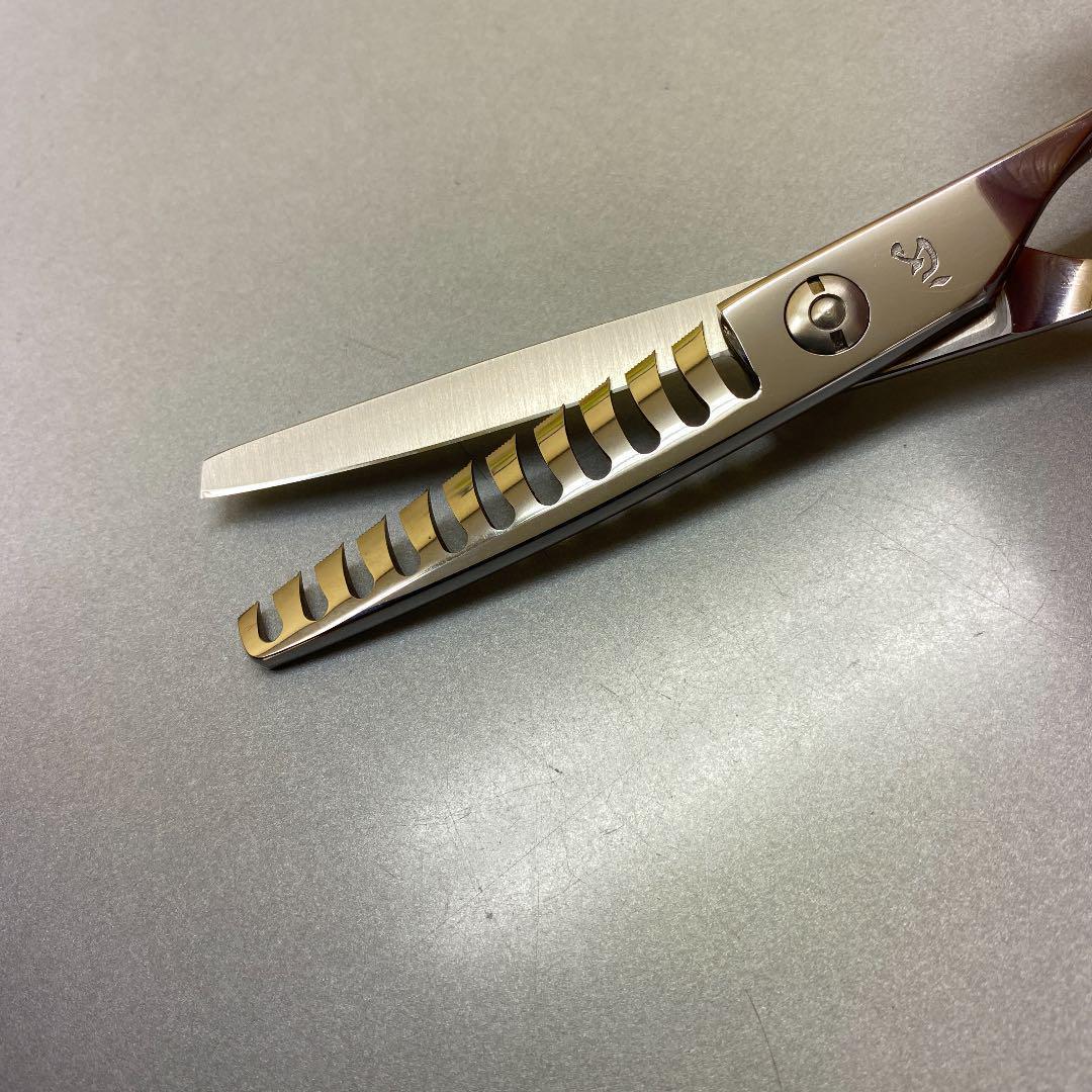 6インチセニングシザー70%から80% 安心してカットできるシザー！