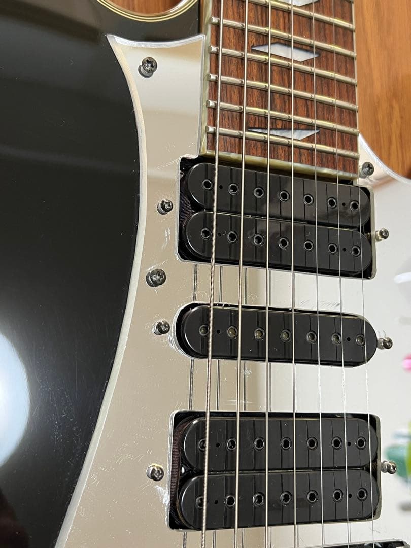 Ibanez UV777P 7弦 Steve Vaiモデル