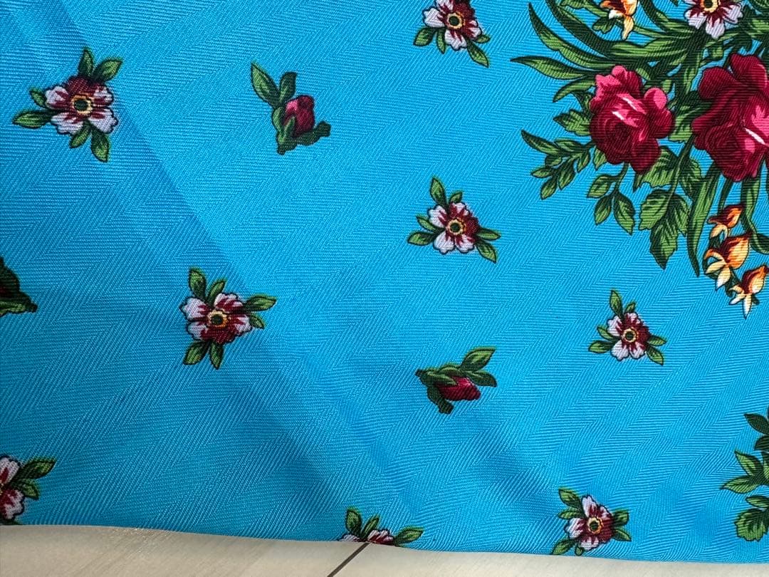 フラメンコ用花柄　大判マントン　ショール 青