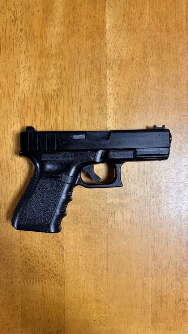 東京マルイ　グロックGLOCK 19 ガスガン 3rd gneマガジン6本付き