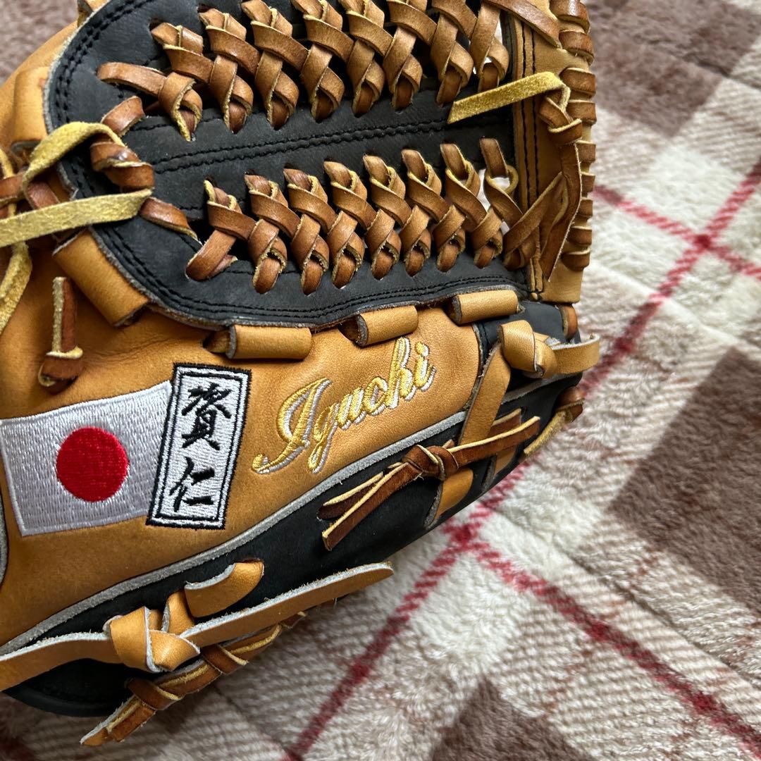 井口資仁選手グラブ、ローリングス