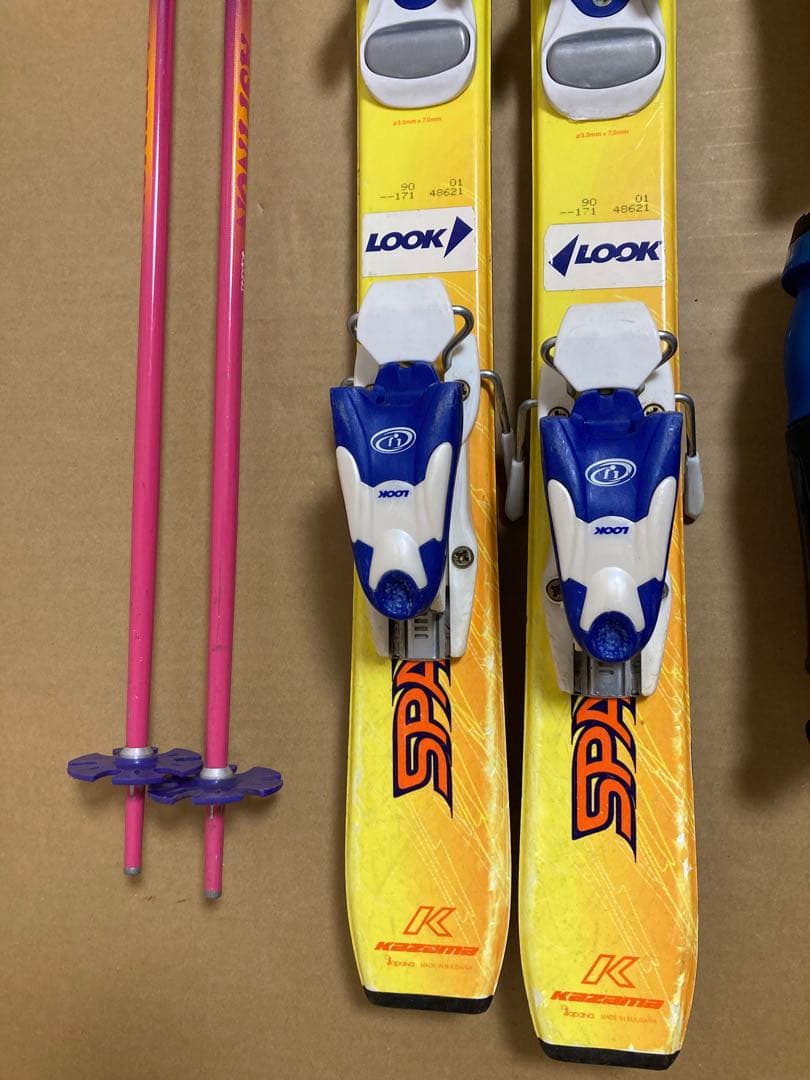 たつKAZAMAキッズ用スキー板90cmブーツ16-17.5cmストック