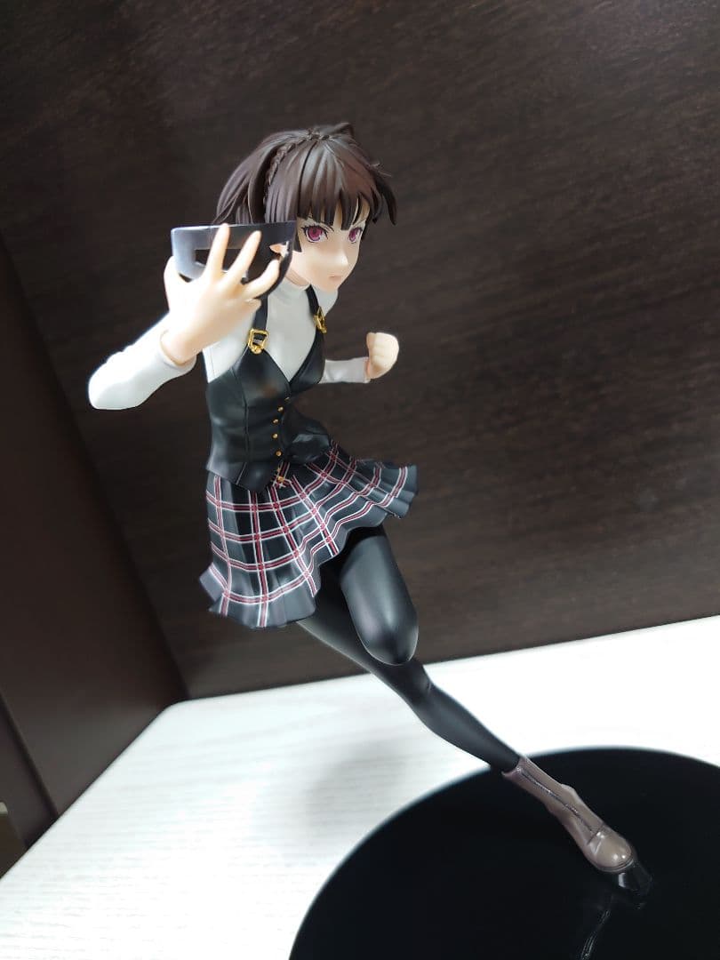 ペルソナ５ ザ・ロイヤル 新島真 制服Ver. ホビージャパン フィギュア