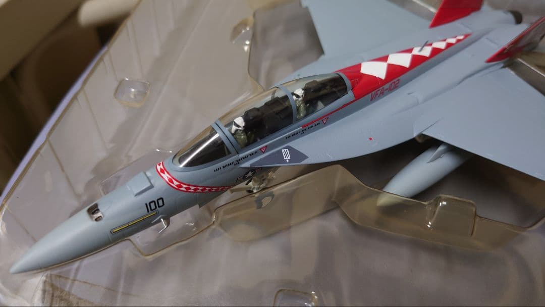 航空機・ヘリコプター F/A-18F Super Hornet VFA-102