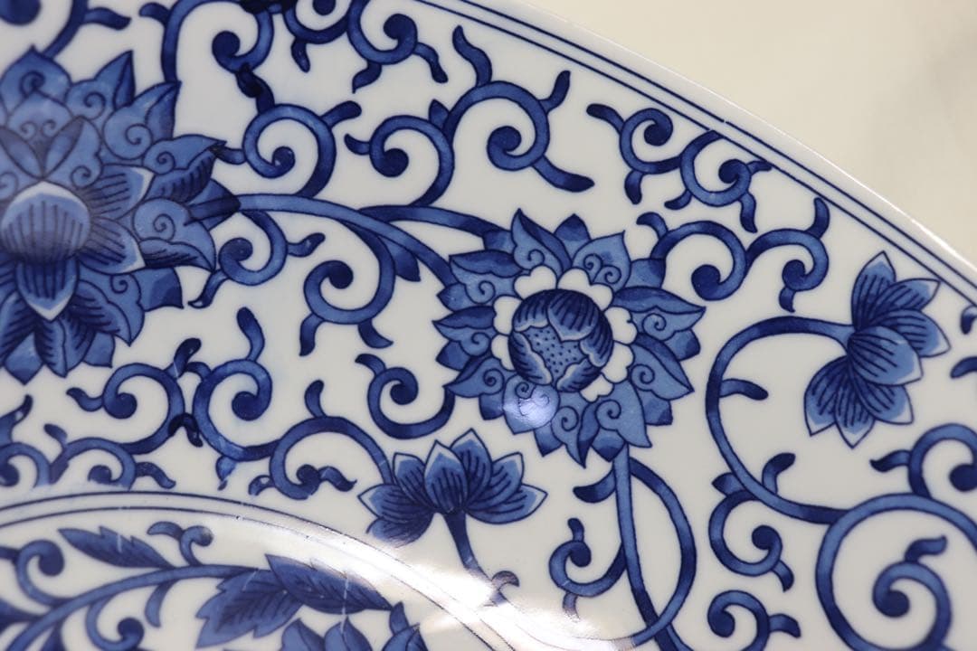 中国　染付蓮紋お碗　大明嘉靖年製銘　送料込み0525