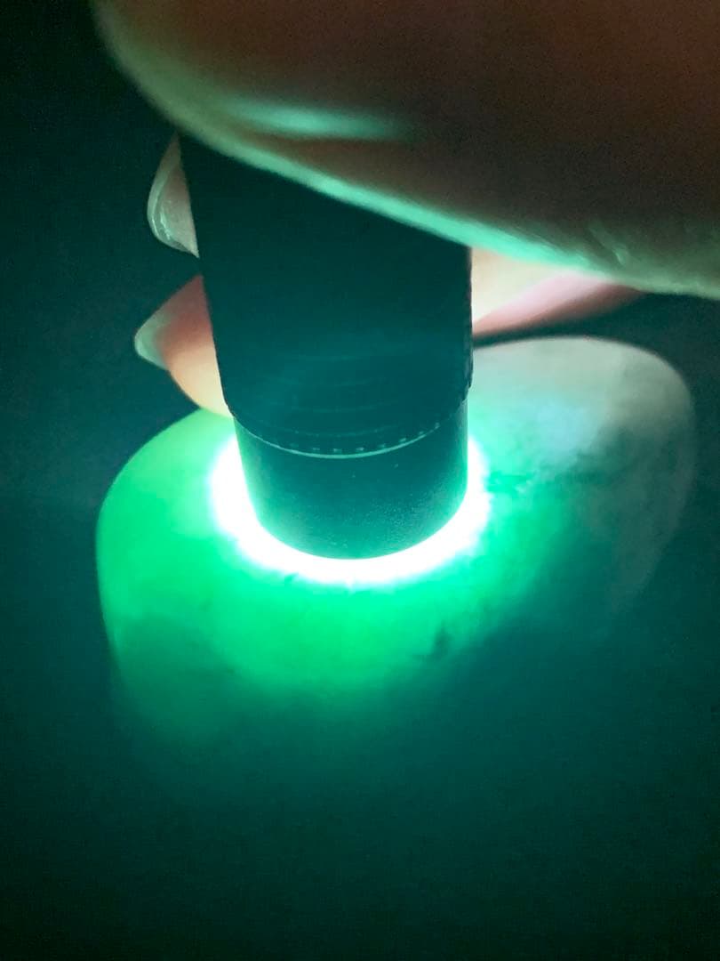 糸魚川ひすい極上の海石　圧砕ろうかん　原石　翡翠　鉱物標本　コン沢　水石　根付