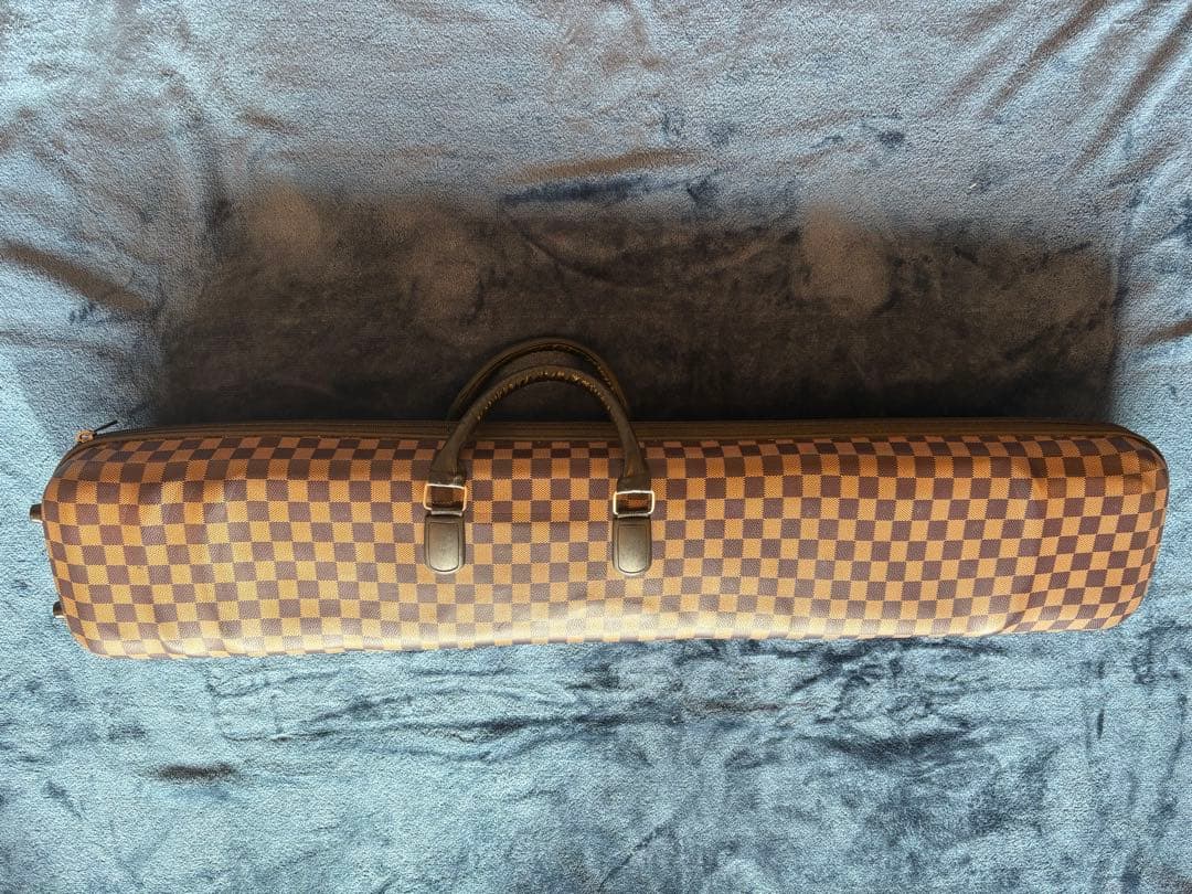 二胡　ハードケース　換えの弓毛付き