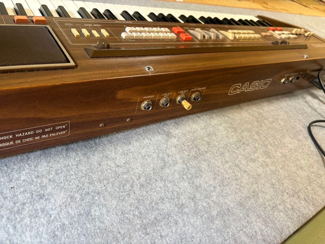 CASIOTONE CT-701　電子ピアノ 61鍵