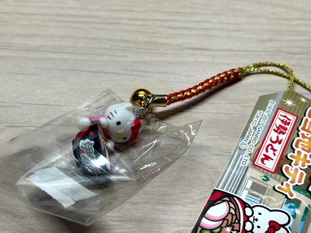 ご当地キティ　ハローキティ 京都・名古屋・三重限定　根付けストラップ