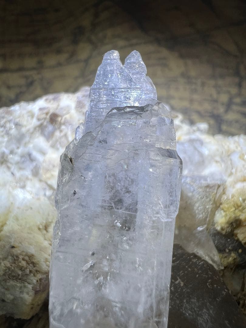 龍脈の精髄シリーズ⭐︎超希少石⭐︎階段状エレスチャル水晶ポイント⭐︎