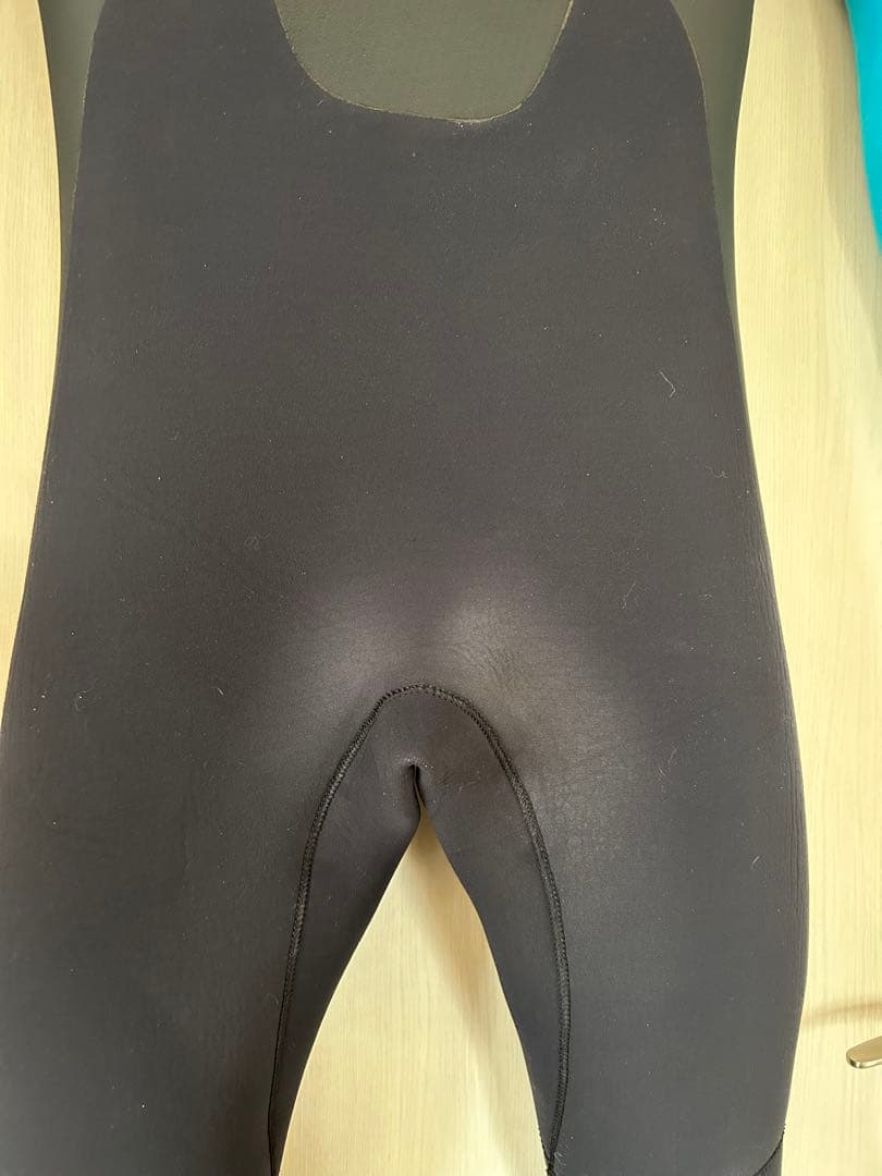 シーズンオフ近し　最終値下げ　RASH セミドライ　ネックエントリー　５ミリ