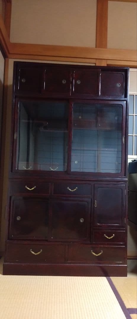 茶箪笥　漆塗り