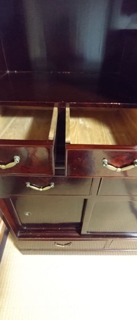 茶箪笥　漆塗り