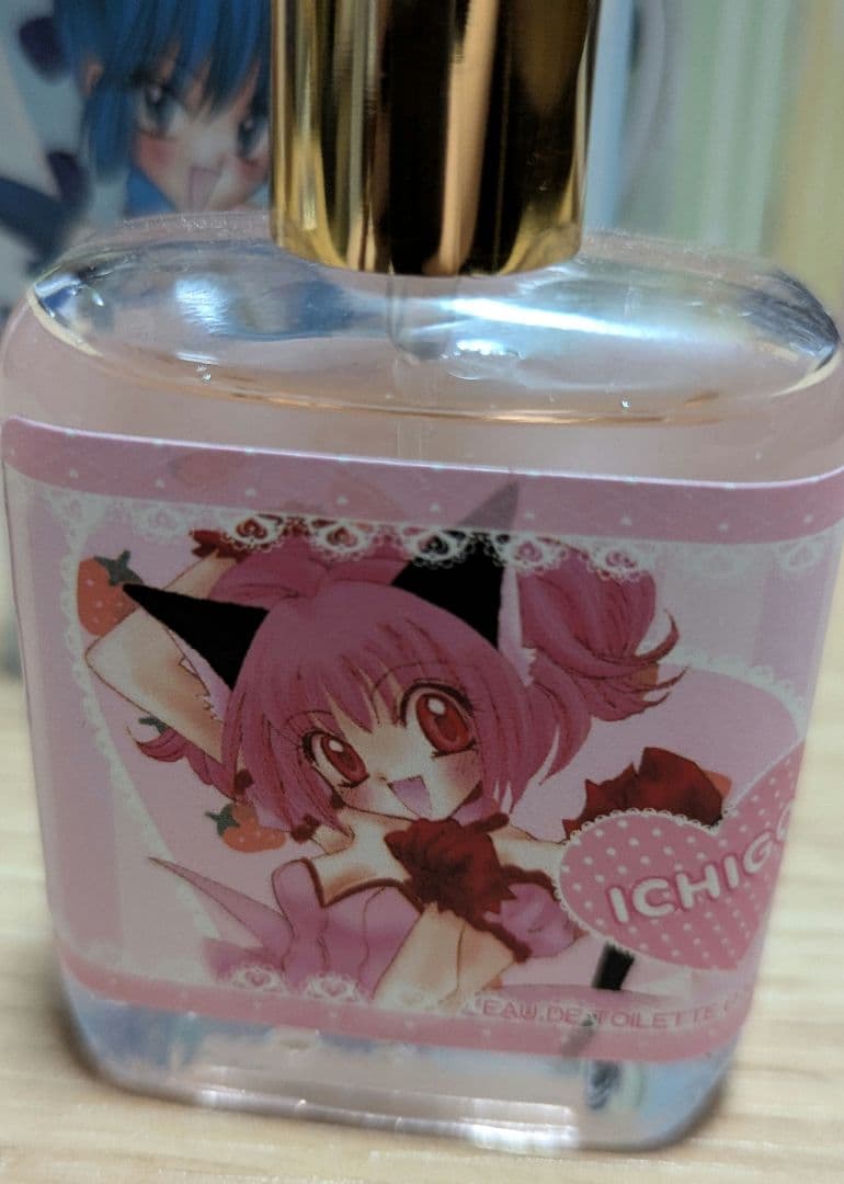 東京ミュウミュウ　オードトワレ　イチゴ　ミント　レタス　プリン　ザクロ　香水