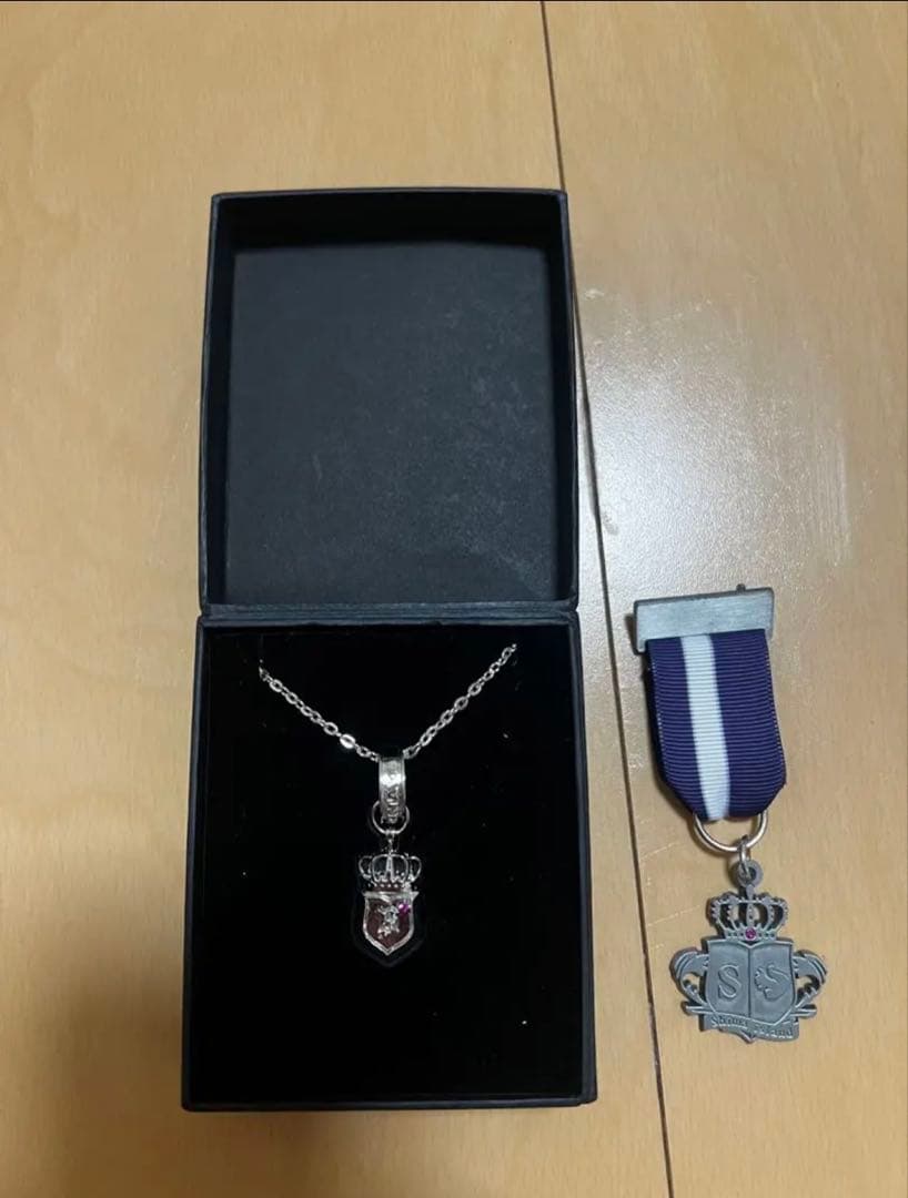 いり ページ ゾンポリ リンラ ネックレス ブローチ