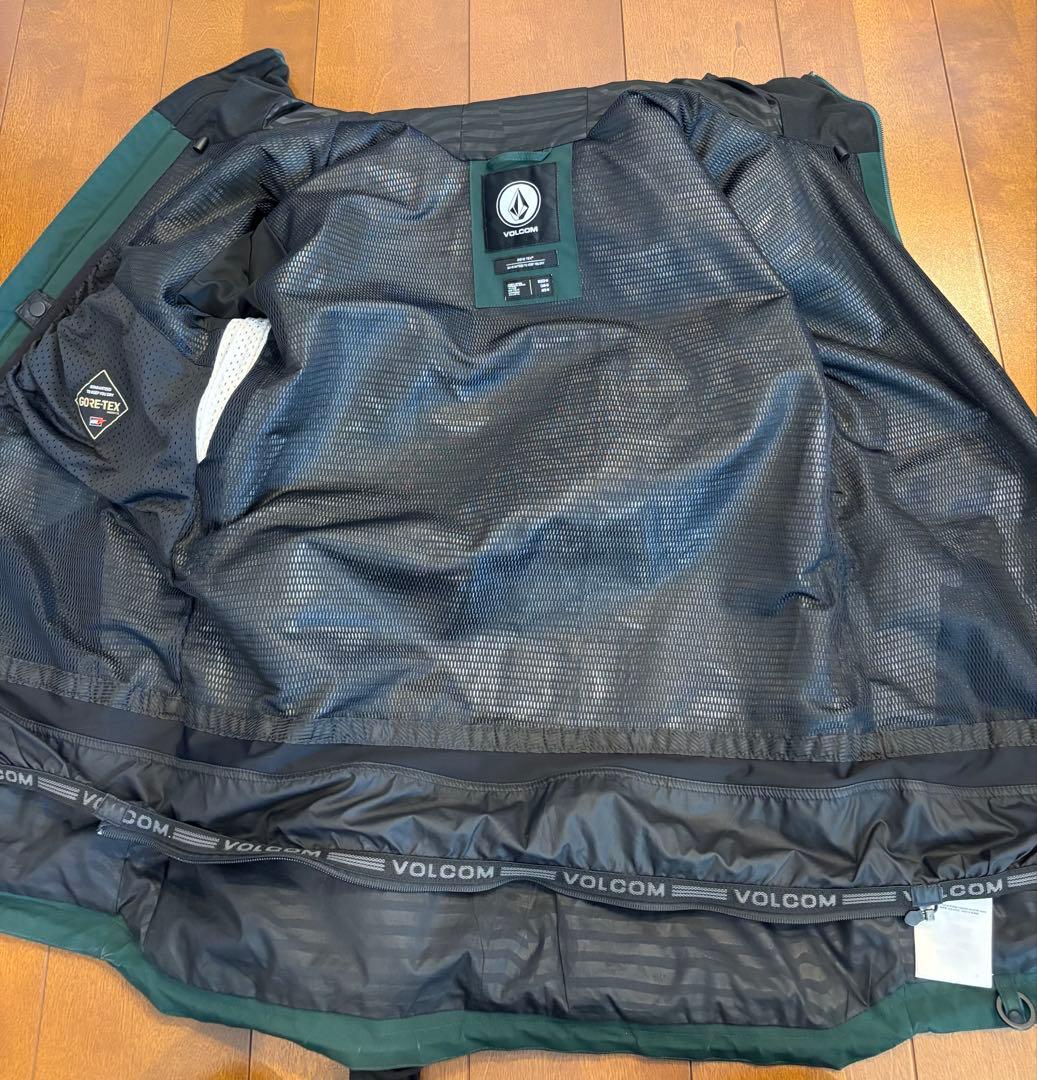 【GORE-TEX】VOLCOM スノーボードウェア Mサイズ　上下セット