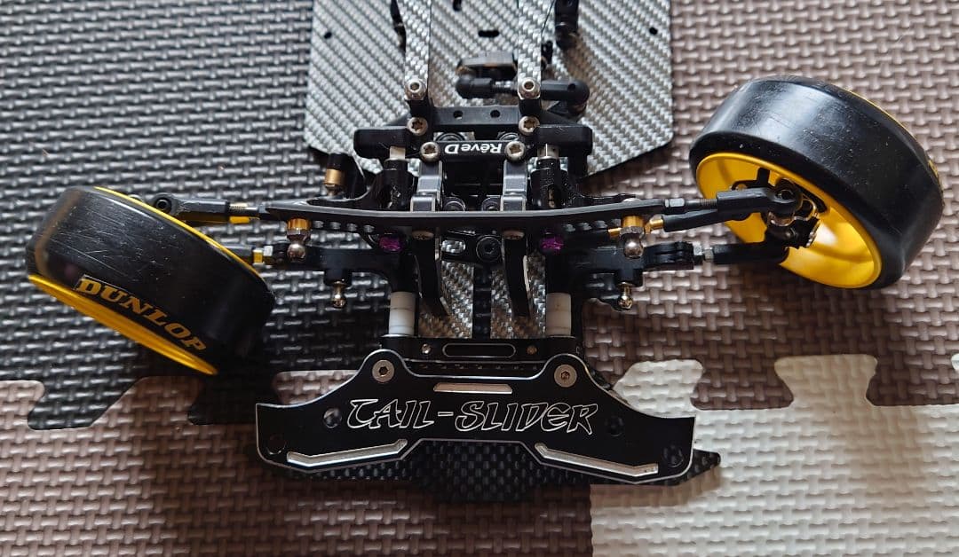 ラジコンパーツ　シャーシ