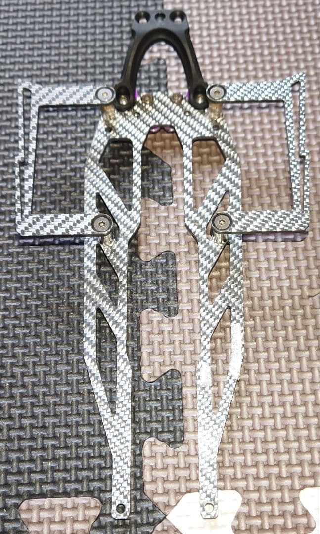 ラジコンパーツ　シャーシ