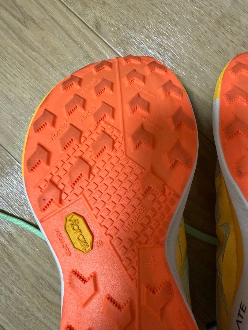 28.0cmウルトラフライ　トレイルレーシングシューズ