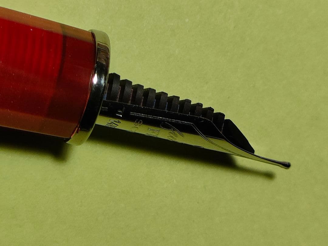 スクリーボ 限定生産品 フィール アランチオ 万年筆　SCRIBO Feel