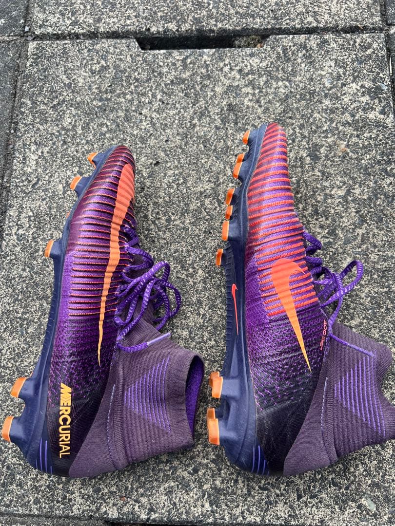 Nike Mercurial サッカー　スパイク ハイカット