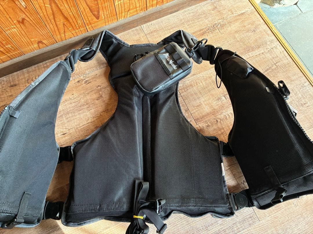 釣武者　ロックベスト　未使用　②