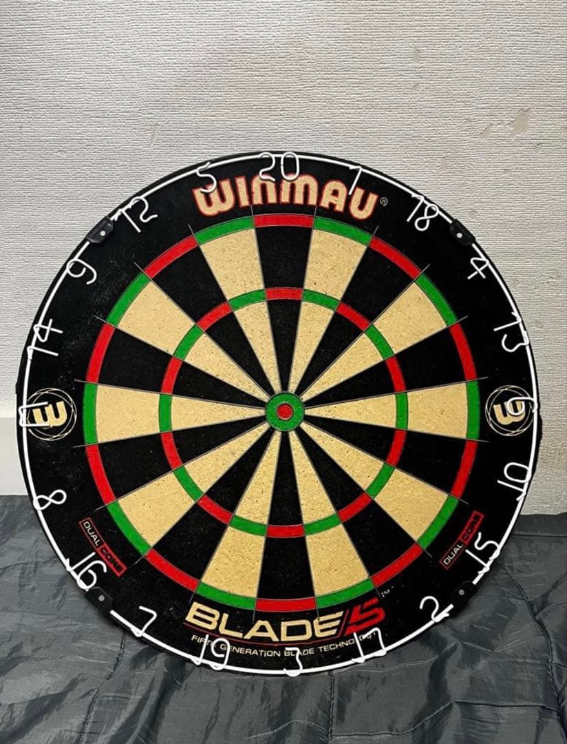 Winmau Blade 5 ダーツボード