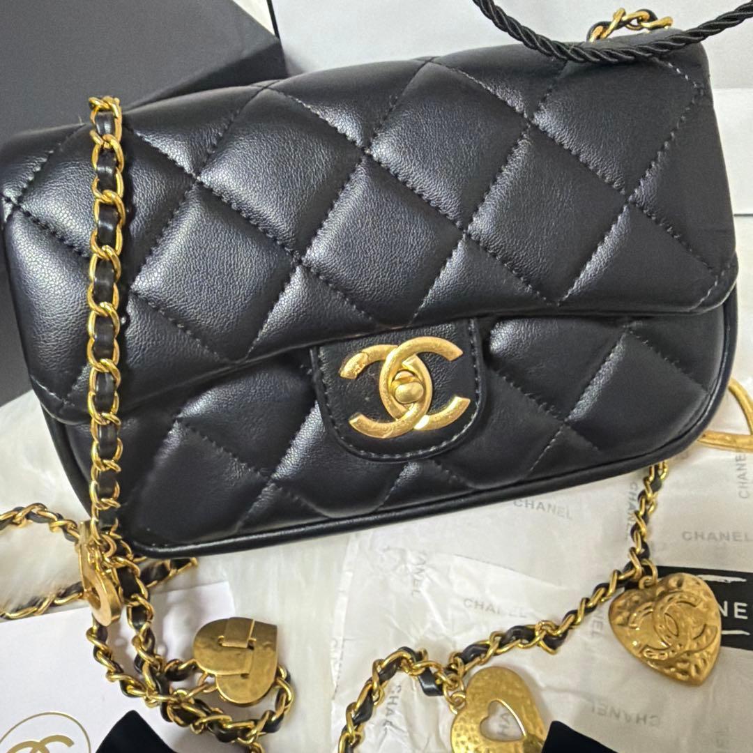 CHANEL(シャネル)ノベルティ★ハートチャーム付きショルダーバッグ★