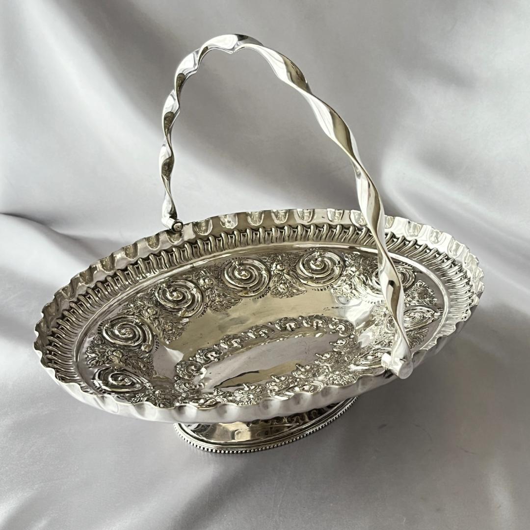 【Pinder Brothers】 エンボスのフルーツスタンド