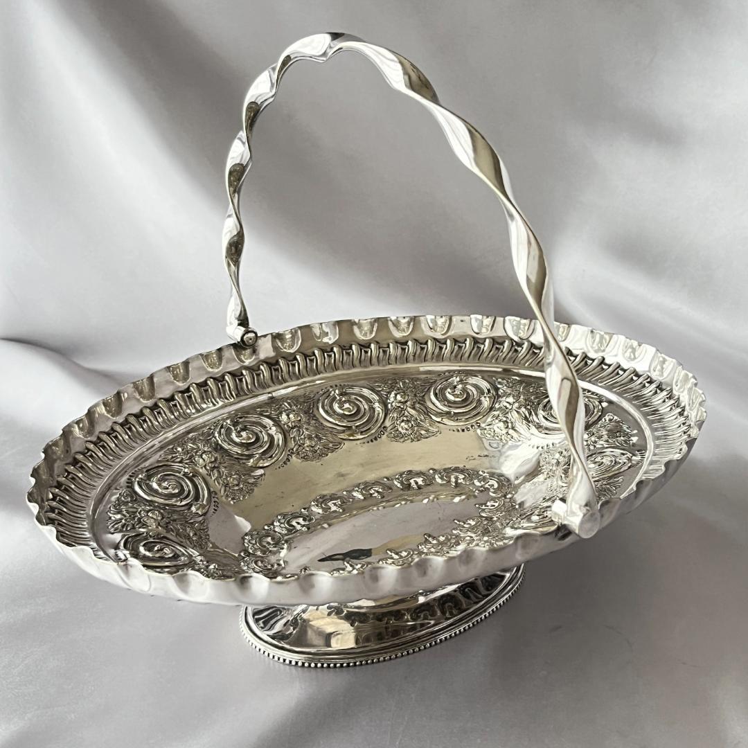 【Pinder Brothers】 エンボスのフルーツスタンド