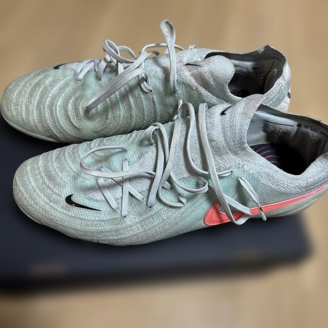 Nike Phantom GT サッカーシューズ ホワイト/ピンク