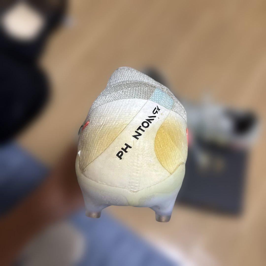 Nike Phantom GT サッカーシューズ ホワイト/ピンク