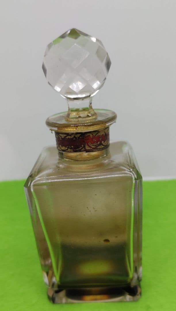 ROGER & GALLET ” FLEURS D‘AMOR ”