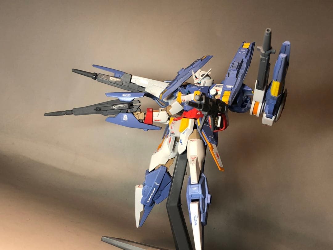 HG ガンダムAGE2 アルティメス完成品  ガンプラ