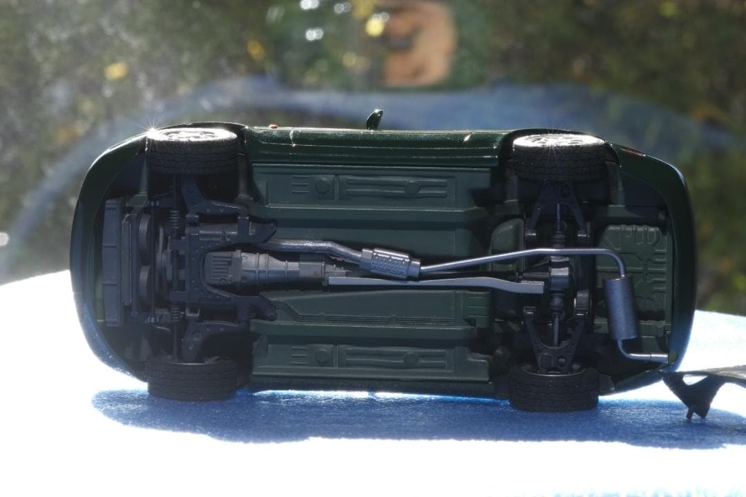 タミヤ1/24 スポーツカーシリーズ No.85ユーノスロードスター完成品