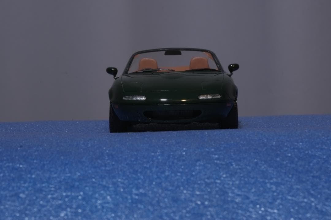 タミヤ1/24 スポーツカーシリーズ No.85ユーノスロードスター完成品