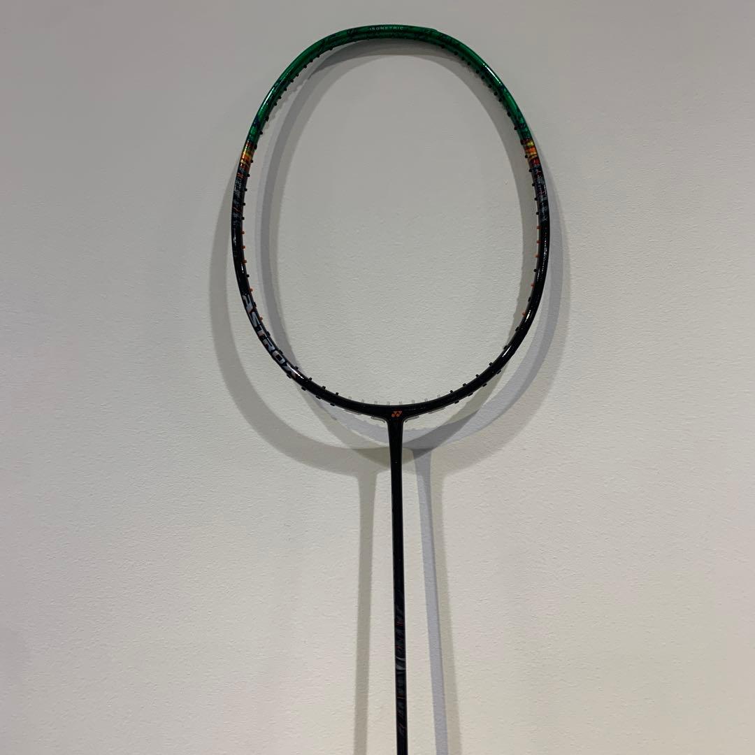 本日15時まで！3AX99-P バドミントン 4U5サイズ ブラック/グレー