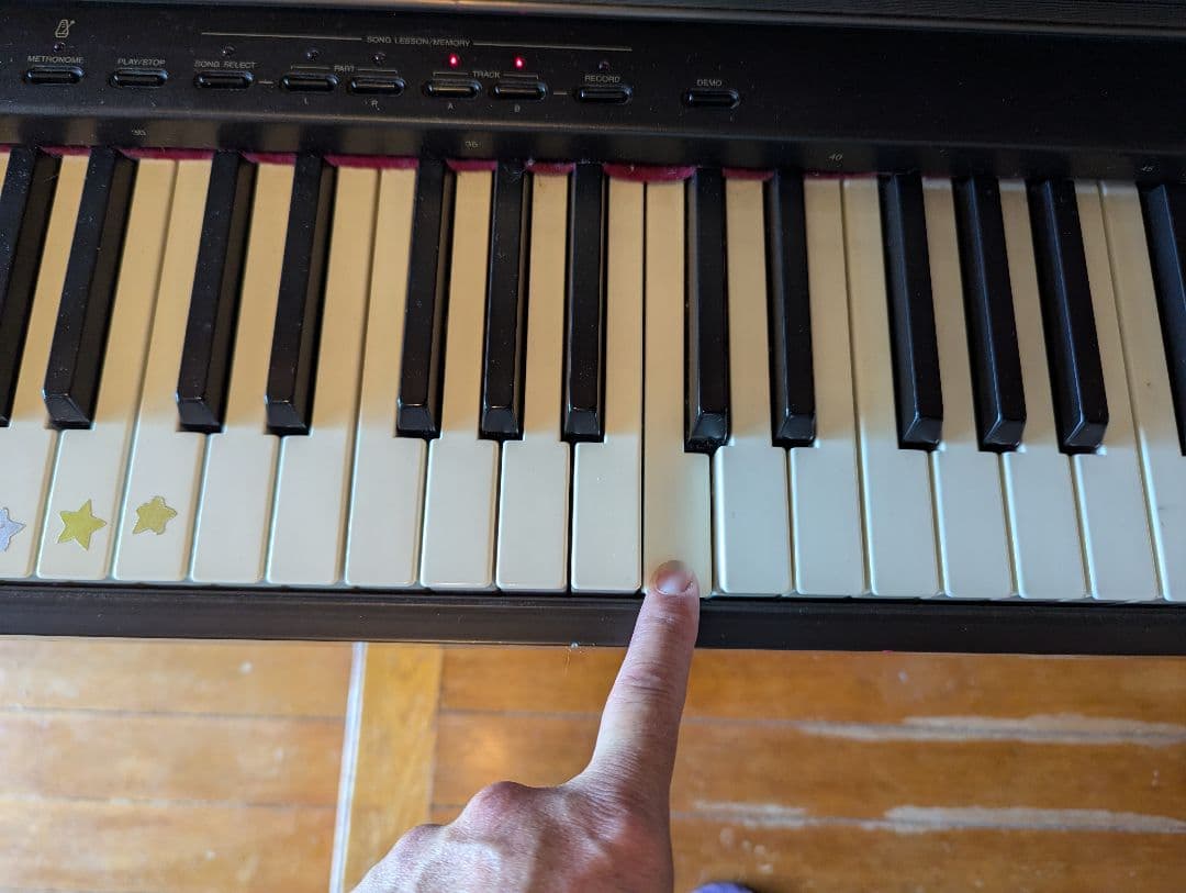 値下げ！【埼玉北部群馬南部引き取り限定】CASIO 電子ピアノ 88鍵 ブラウン