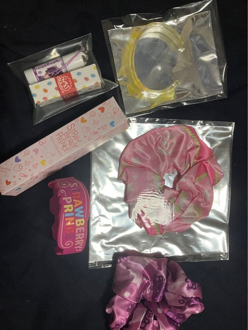 アニメキャラクター タオル・ファンブック・バッジ セット