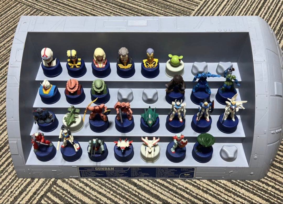 機動戦士ガンダム ボトルキャップ フィギュア　ペプシコーラ スペースコロニー非売