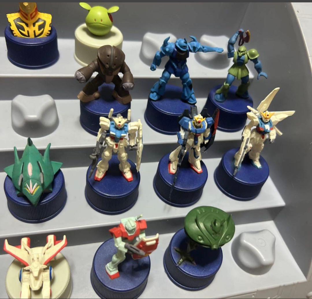 機動戦士ガンダム ボトルキャップ フィギュア　ペプシコーラ スペースコロニー非売