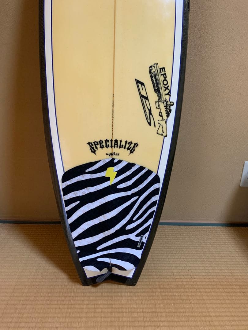 5'10feet ショートボード EPS素材 FCSケース付き　フィンなし